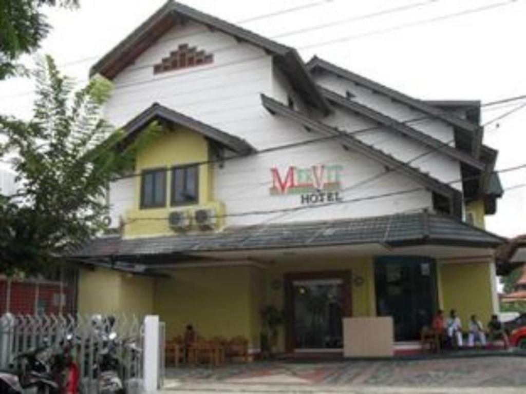 Mervit Hotel Паданг Экстерьер фото